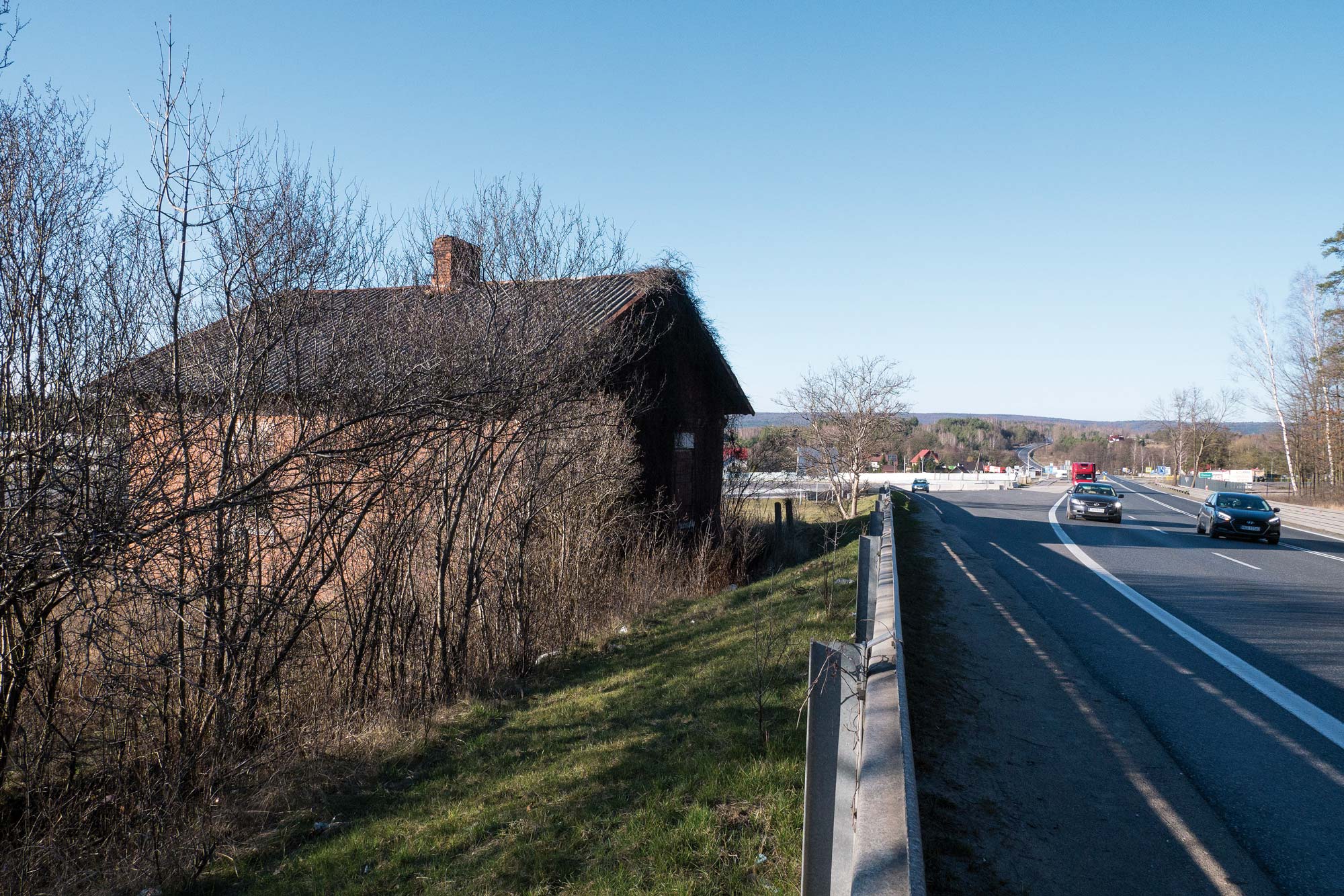 Stara dróżniczówka koło Toru Kielce