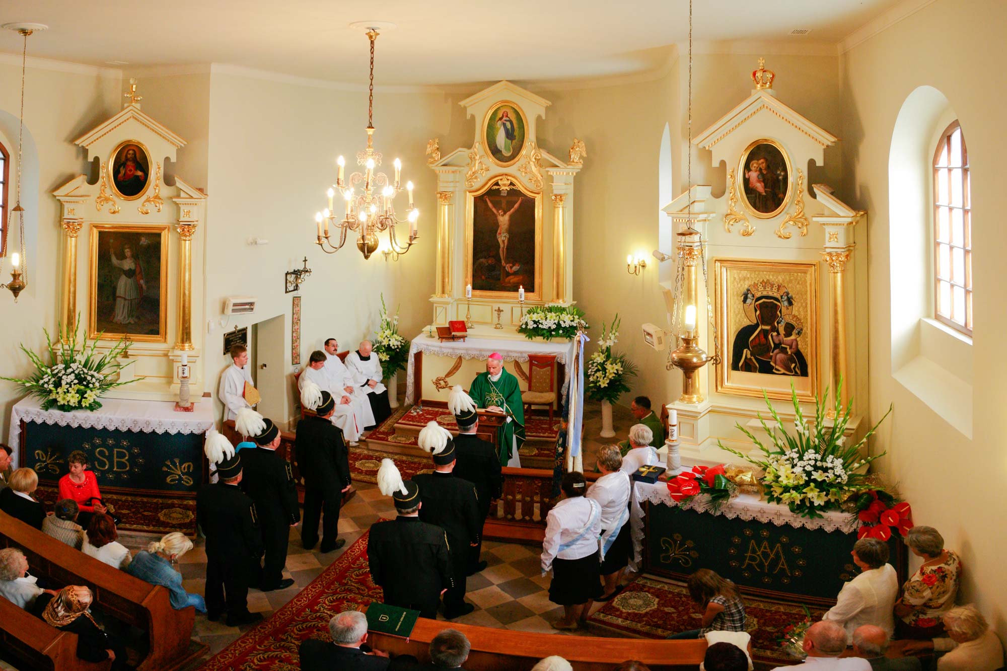 Zabytkowa kaplica św. Barbary Miedziana Góra widok z zewnątrz