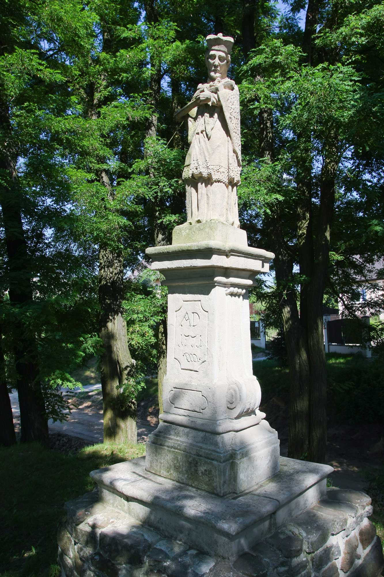 Figura jana nepomucena w Kostmłotach